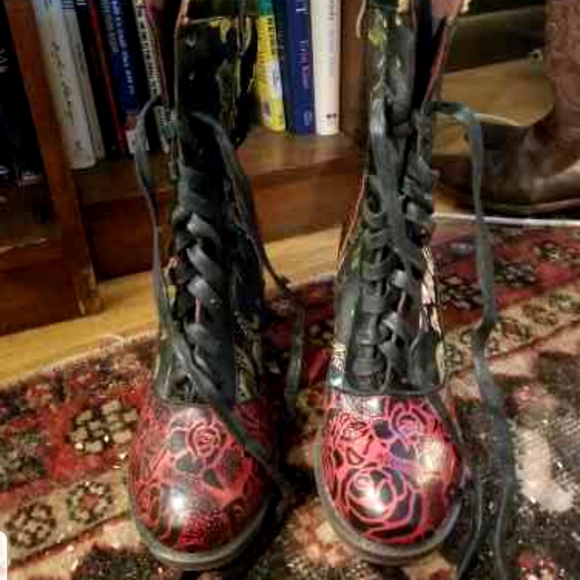 L'Artiste Victorian Boots - Picture 2 of 6
